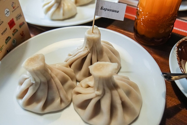 Пельмени из оленины, муксун и нельма: тюменский депутат вернулся в детство