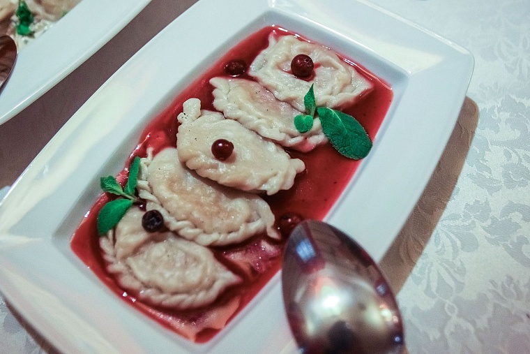 Депутат облдумы лишился пельменей из-за мышей