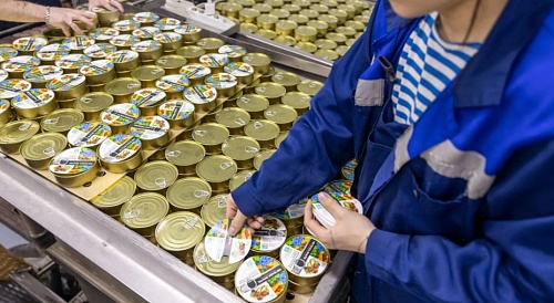 Салехардский комбинат поставил в Казахстан пробную партию рыбных консервов