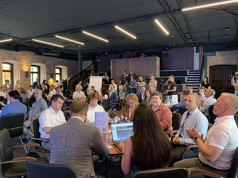 Сбер и правительство Тюменской области провели дизайн-сессию по искусственному интеллекту