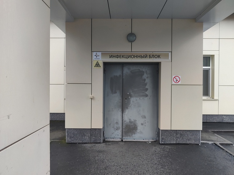 Сколько покойных пропустили эти двери с начала пандемии?