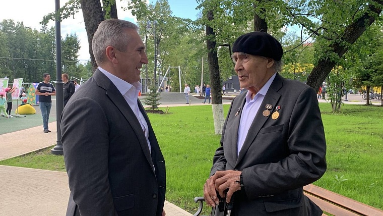 На гранты губернатора Тюменской области претендуют более сотни СОНКО