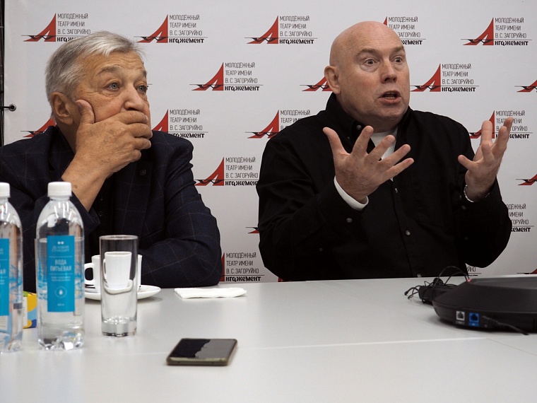 Виктор Сухоруков в Тюмени выйдет на сцену в шляпе Данилы Багрова из "Брата 2"