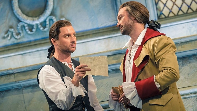 Тюменцы смогут увидеть певца Сергея Лазарева на театральной сцене