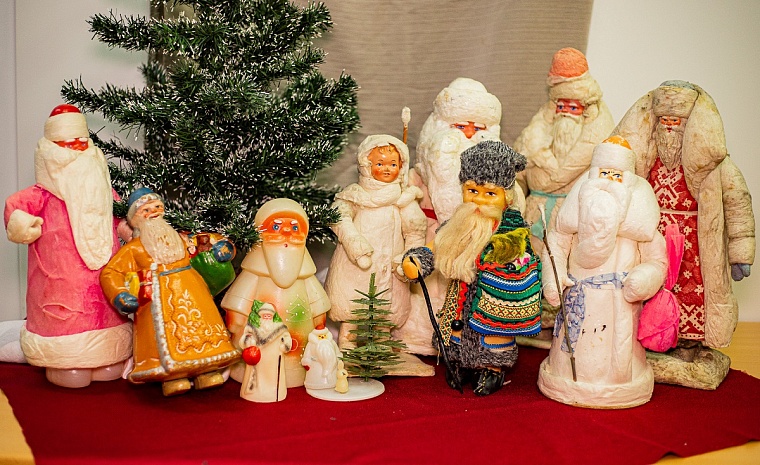 Вата, стекло, картон: какие игрушки висели на елках тюменцев в прошлом веке?