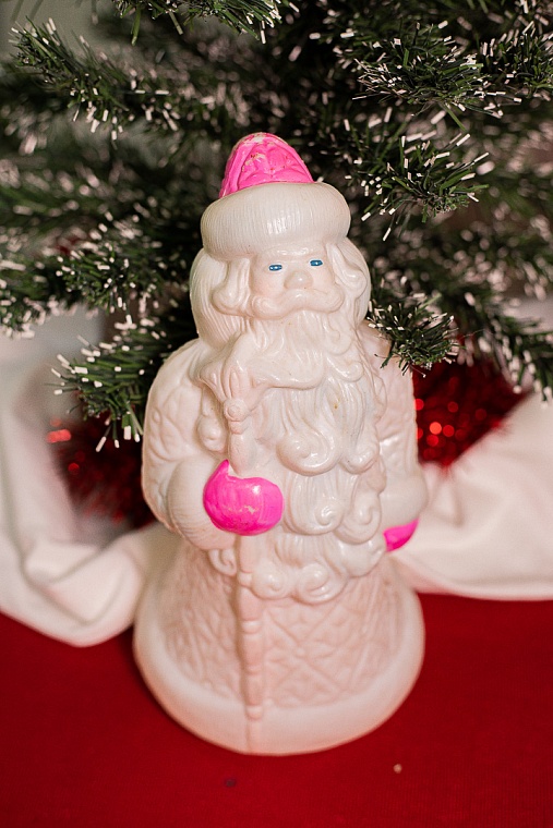 Вата, стекло, картон: какие игрушки висели на елках тюменцев в прошлом веке?