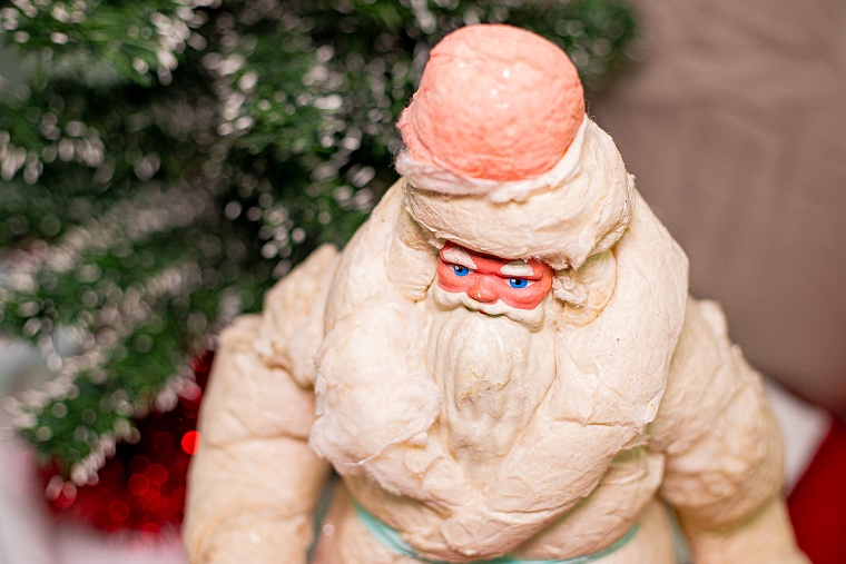 Вата, стекло, картон: какие игрушки висели на елках тюменцев в прошлом веке?