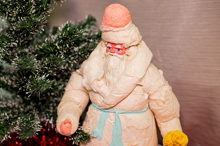 Вата, стекло, картон: какие игрушки висели на елках тюменцев в прошлом веке?