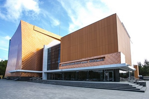 Тобольский театр показал в соцсети спектакль «Прощание славянки»