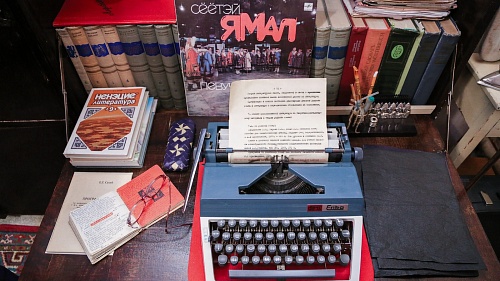 В Салехарде отремонтируют музей-квартиру ненецкого писателя Леонида Лапцуя