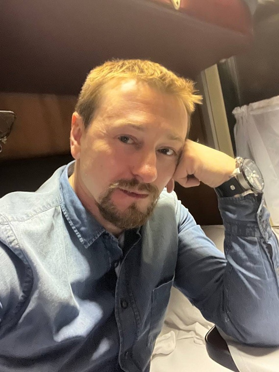 Сергея Безрукова и его спектакль "Дядя Ваня" тепло приняли в Тюмени