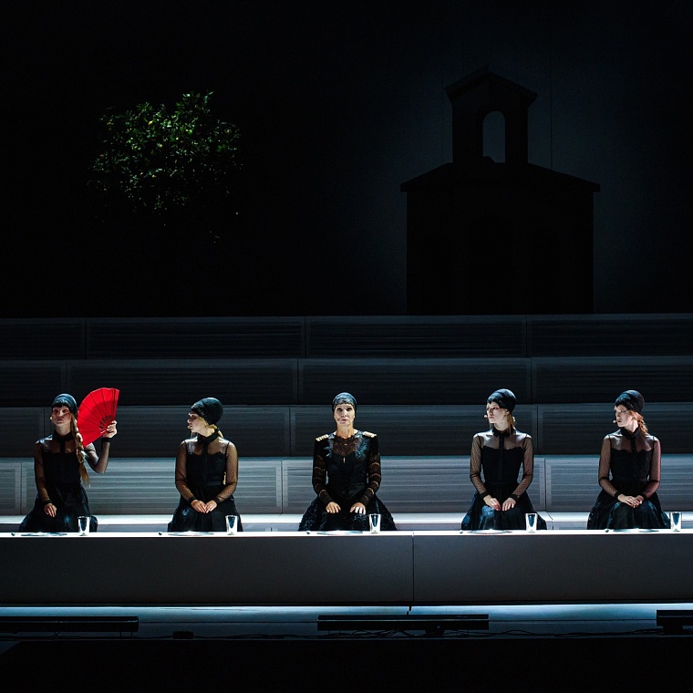 В Тюмени покажут спектакли пермского "Театра-Театра", отмеченные "Золотой маской"