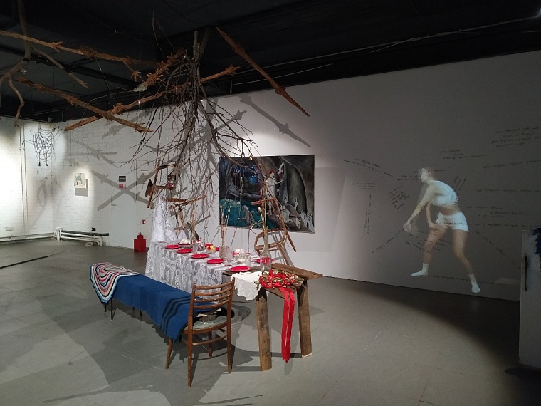 Попадаешь в мир грез: необычная выставка открылась в «Конторе пароходства»