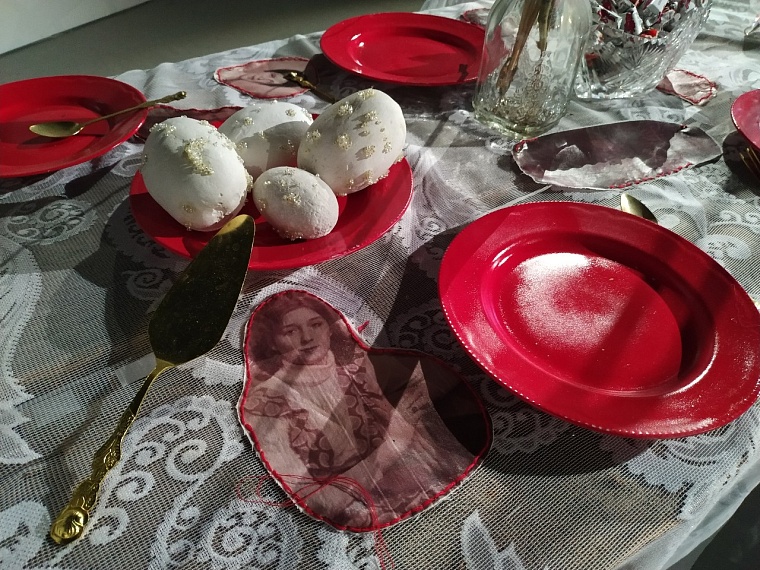 Попадаешь в мир грез: необычная выставка открылась в «Конторе пароходства»