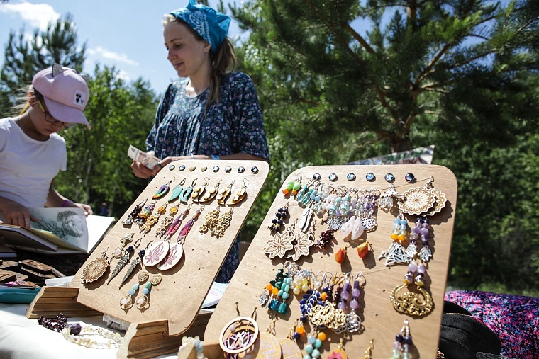 Этнофестиваль “Небо и Земля”: в пыли, в огне, на солнцепеке