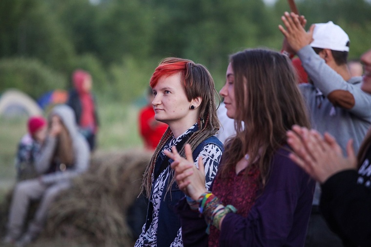 Этнофестиваль “Небо и Земля”: в пыли, в огне, на солнцепеке