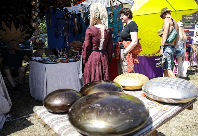 Этнофестиваль “Небо и Земля”: в пыли, в огне, на солнцепеке