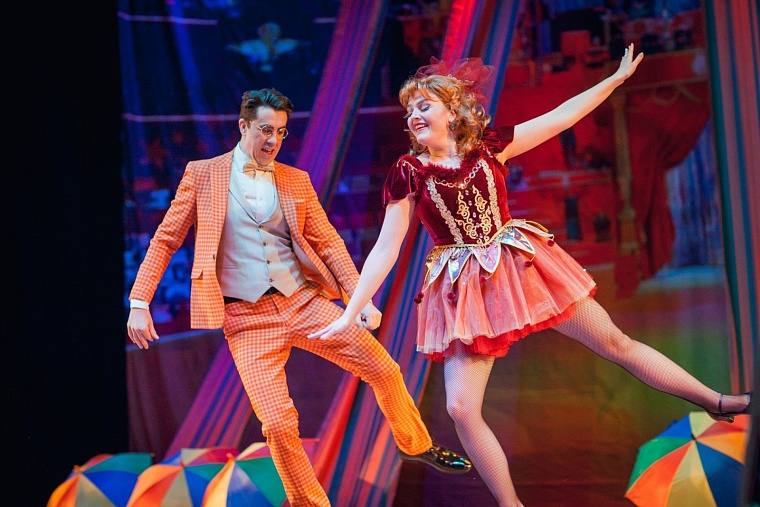 Афиша на уик-энд: широкая Масленица, женские портреты и концерт Чумакова