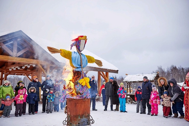 Афиша на уик-энд: широкая Масленица, женские портреты и концерт Чумакова