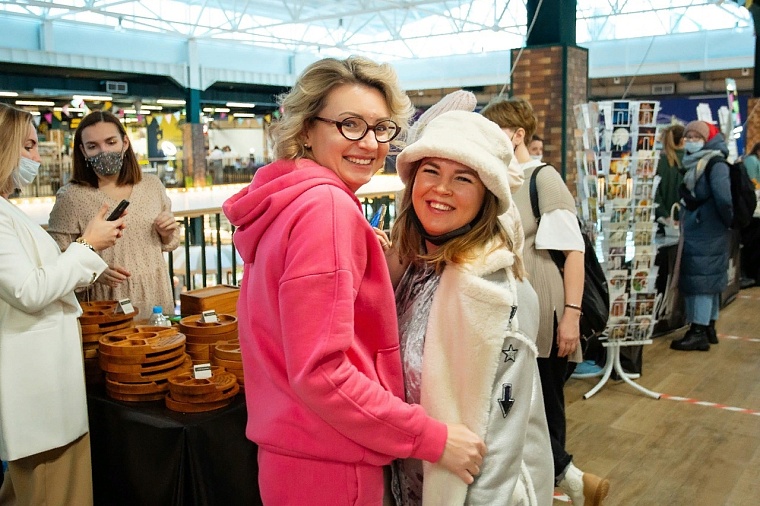 Афиша на уик-энд: широкая Масленица, женские портреты и концерт Чумакова