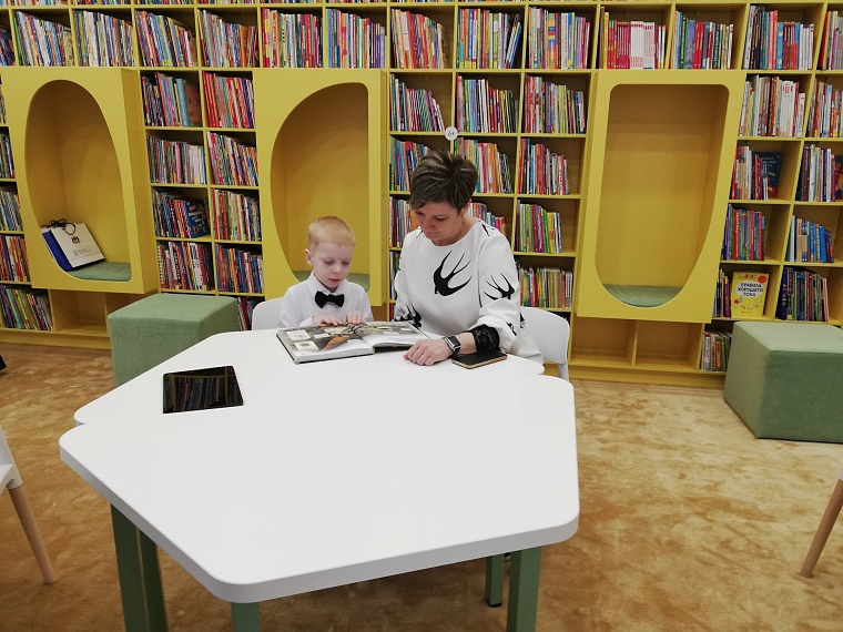 Книги, комфорт, современные технологии: в Тюмени открыли библиотеку им. К.Я. Лагунова