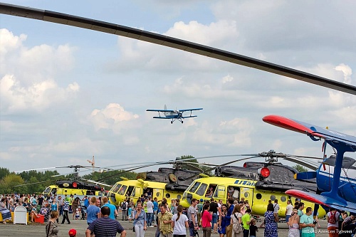 Афиша на уик-энд: авиашоу в Плеханово, песни под гитару и концерт звезд эстрады