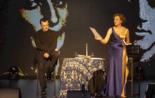 Егор Бероев и Ксения Алферова поделились с ямальцами историями из закулисья