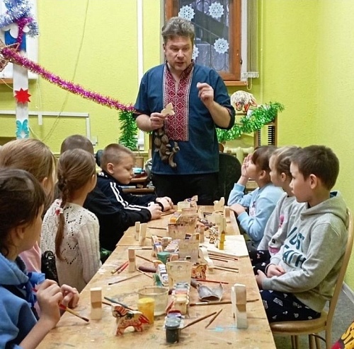 В Тюмени дети изготовят деревянные сувениры с мастером Шитовым