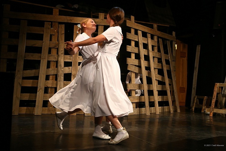 Афиша на уик-энд: "Теплые коты", Тюмень советская и дискотека 2000-х