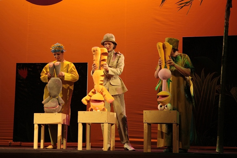 Афиша на уик-энд: елка в музее, рок-викторина и распродажа в театре