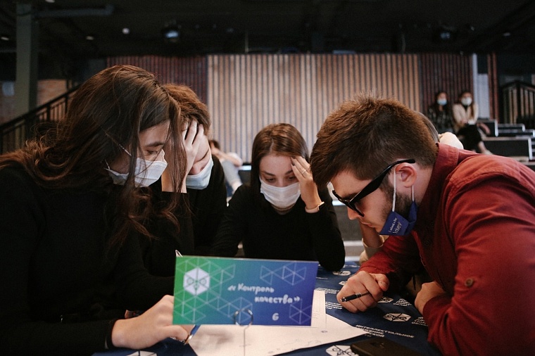 Афиша на уик-энд: елка в музее, рок-викторина и распродажа в театре