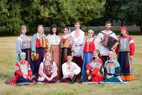 Тюменский ансамбль «Яромилъ» проведет онлайн-концерт в честь Дня народного единства