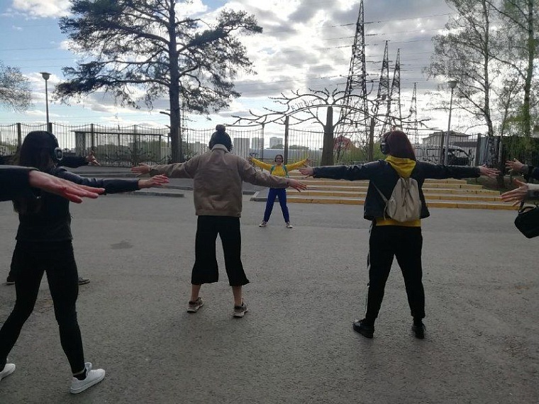 «Форест Джамп»: тюменцам предлагают прогуляться по Гилевской роще в наушниках