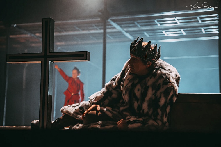 «Ричард III» в Тюменском драмтеатре - с великой пьесы Шекспира сняли бремя веков