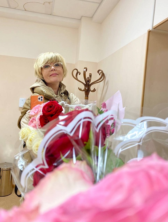 В Сургуте актриса Юлия Меньшова удивилась, что в нефтегазовом крае в домах электроплиты