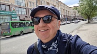 «Красиво!» - лидер группы «Чайф» Владимир Шахрин прогулялся по центру Тюмени