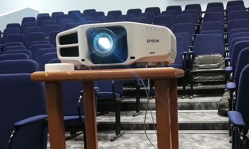 В России предложили обязать кинотеатры указывать фактическое время начала показа фильма