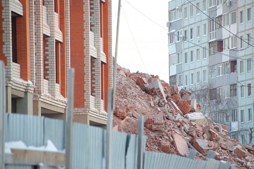 В Тюмени снесена часть долгостроя на улице Герцена