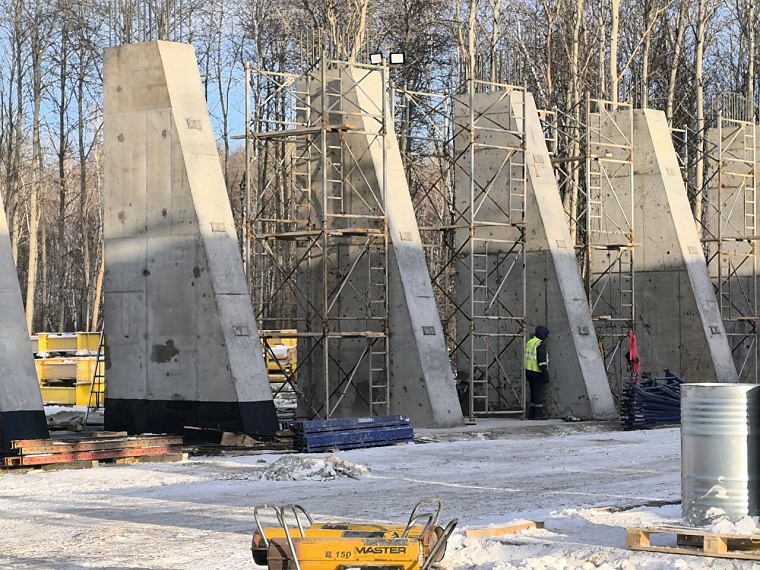 На Московском тракте возводят четвертую опору новой транспортной развязки