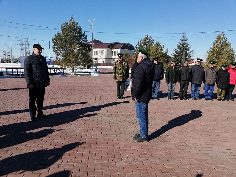 Спортивная зона, площадки для отдыха, полевая кухня: в Тюмени ветеранам представили, как может быть благоустроен сквер Пограничников