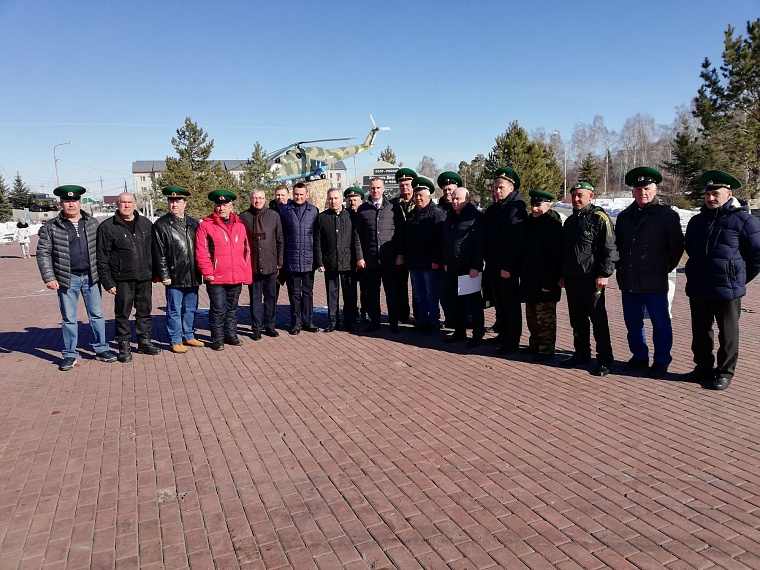 Спортивная зона, площадки для отдыха, полевая кухня: в Тюмени ветеранам представили, как может быть благоустроен сквер Пограничников