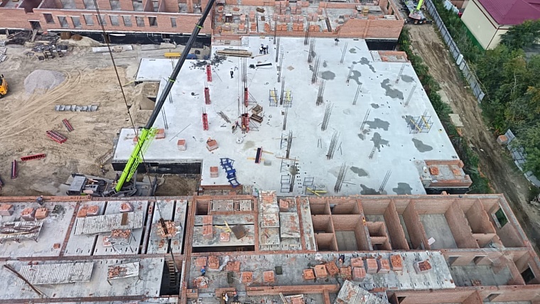 В Тюмени новое здание школы на улице Красных Зорь достроят к концу года