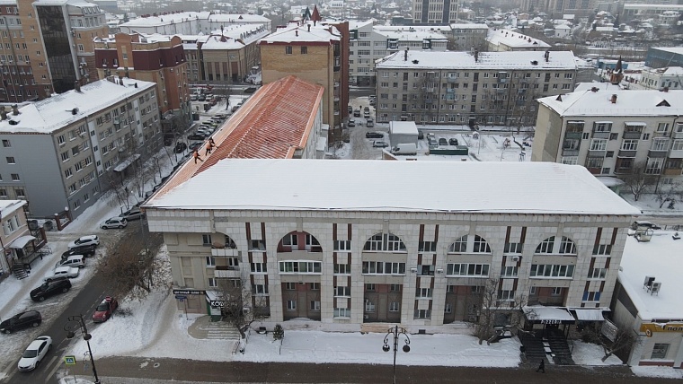 Как у «типовухи» появились арочки. Секреты «профессорского» дома в центре Тюмени