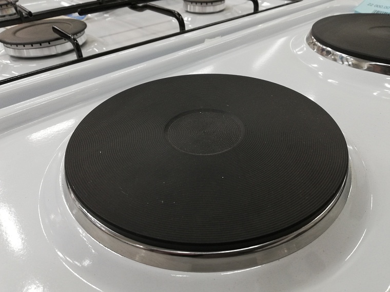 Жителям тюменских многоэтажек предложат перейти с газовых плит на электрические