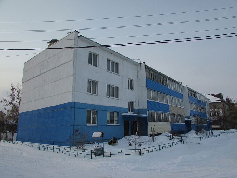 После капремонта в тюменской трехэтажке начались перебои с горячей водой