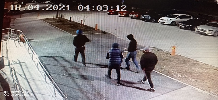 Вандализм или мелкое хулиганство? Как управляющие компании борются за чистоту и порядок в домах