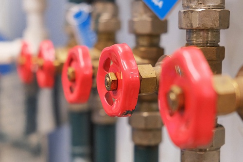 После опрессовки на теплосетях Тюмени устраняют дефекты