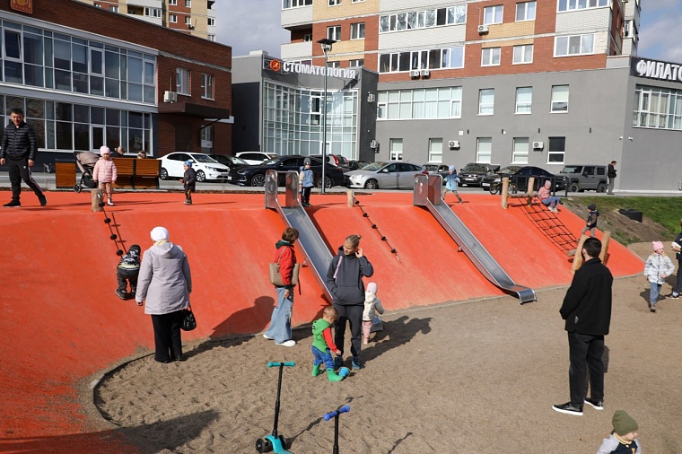 В Тюмени появился арт-объект с легендарными весами