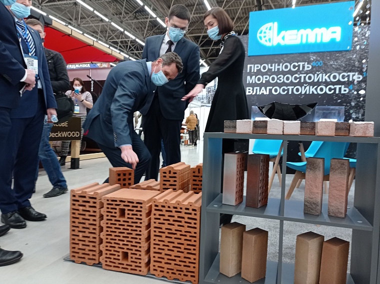 В 2021 году жильем обеспечат 2251 тюменскую семью