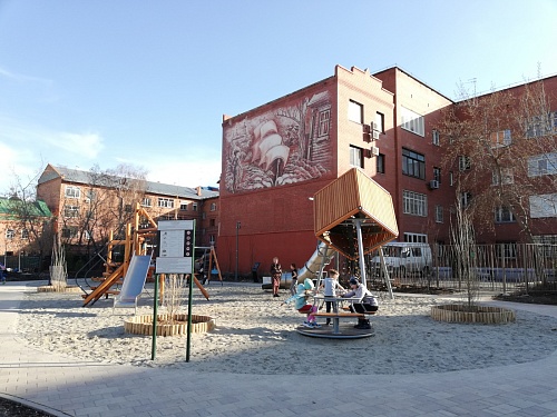 В Тюмени открыли сквер имени Владислава Крапивина